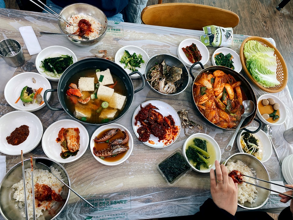 韓國麗水美食-두꺼비 게장蟾蜍醬蟹餐廳~辣燉白帶魚&辣醃醬蟹超好吃!(附Menu菜單)