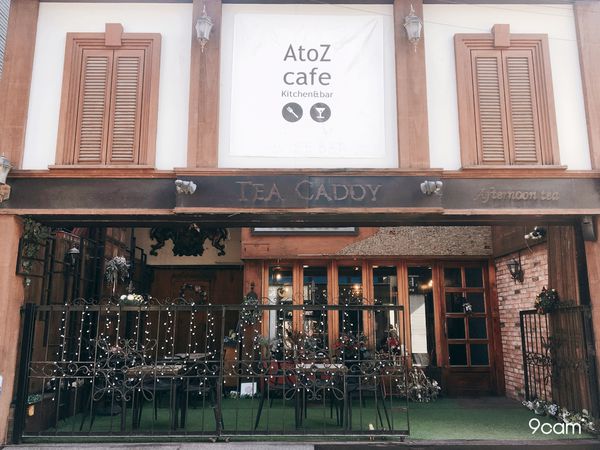 韓國新村Atoz Cafe超大杯浪漫🌹草莓花瓣拿鐵🌹待整天都沒問題的熱門復古咖啡廳☕️